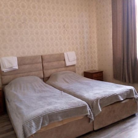 Ksenya B&B Tat'ev Exteriör bild