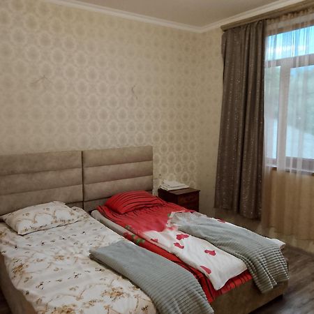 Ksenya B&B Tat'ev Exteriör bild